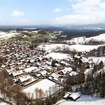 Ruhige Und Neue Am Berg *