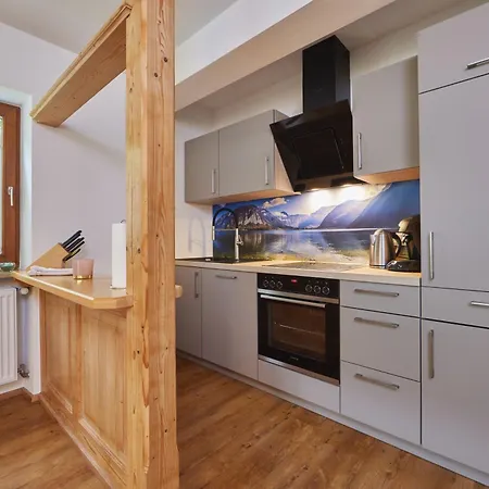 Ruhige Und Neue Am Berg Appartement *