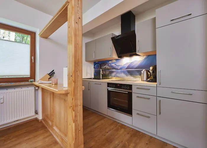 Ruhige Und Neue Am Berg Appartement *